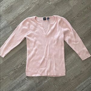 GAP Women's Soft Pink V-Neck Sweater